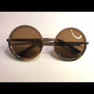 Round sunglasses